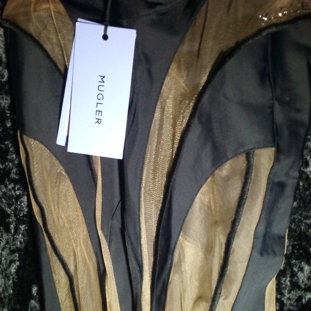 MUGLER leggings. Pantalon style. Size 34. Black nude color.
